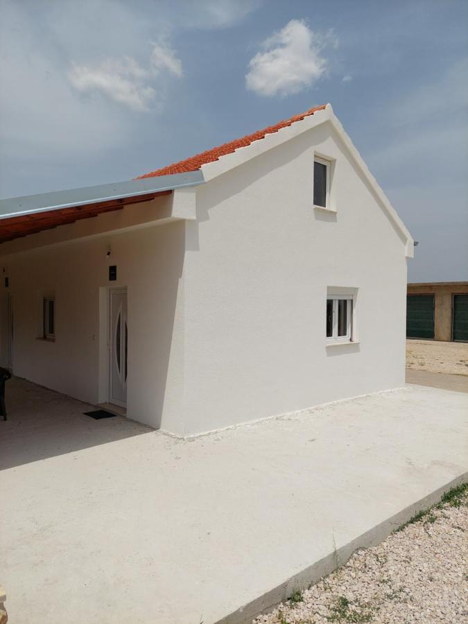 Apartmani Dejan Skradin Buitenkant foto