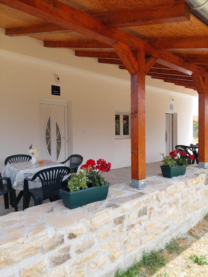 Apartmani Dejan Skradin Buitenkant foto